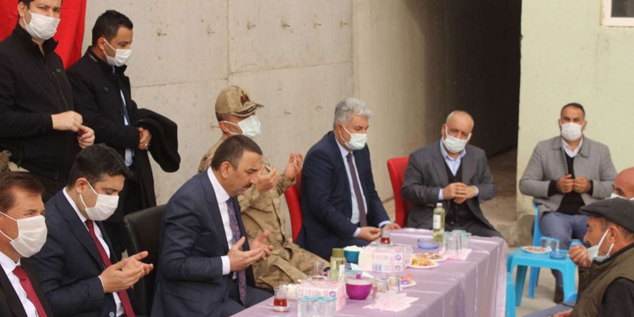 Siirt Valisi, PKK'nin 1986 yılında katliam yaptığı Ulaştı köyünü ziyaret etti