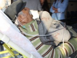 Oğlu tarafından bıçakladı!