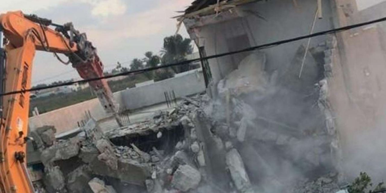 Siyonist işgal rejimi Filistinlilere ait 15 evi daha yıkacak