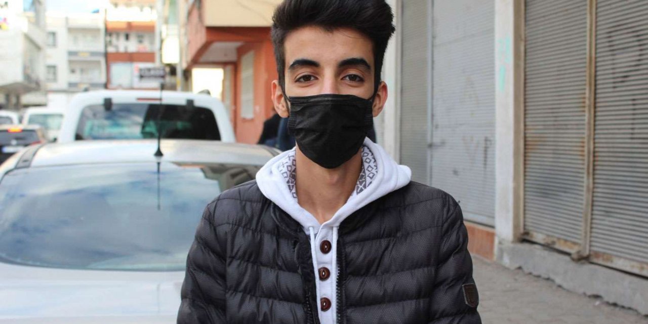 Tehditle cep telefonu gasbedilen genç suçluların yakalanmasını istedi