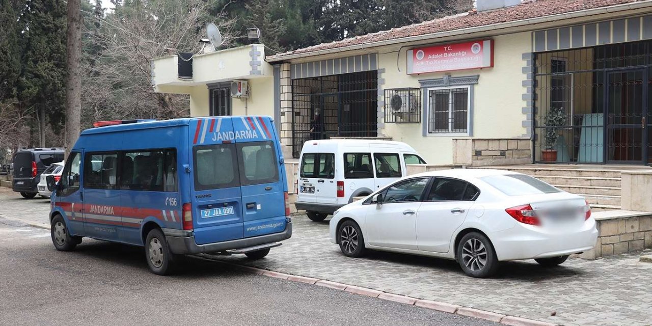 Otomobil şarampole devrildi: Bir ölü 6 yaralı