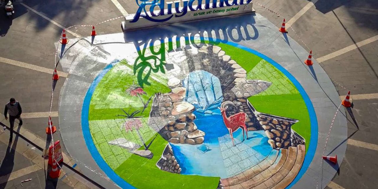 Adıyaman'ın tarihi ve kültürel değerleri şehrin farklı noktalarına resmedildi