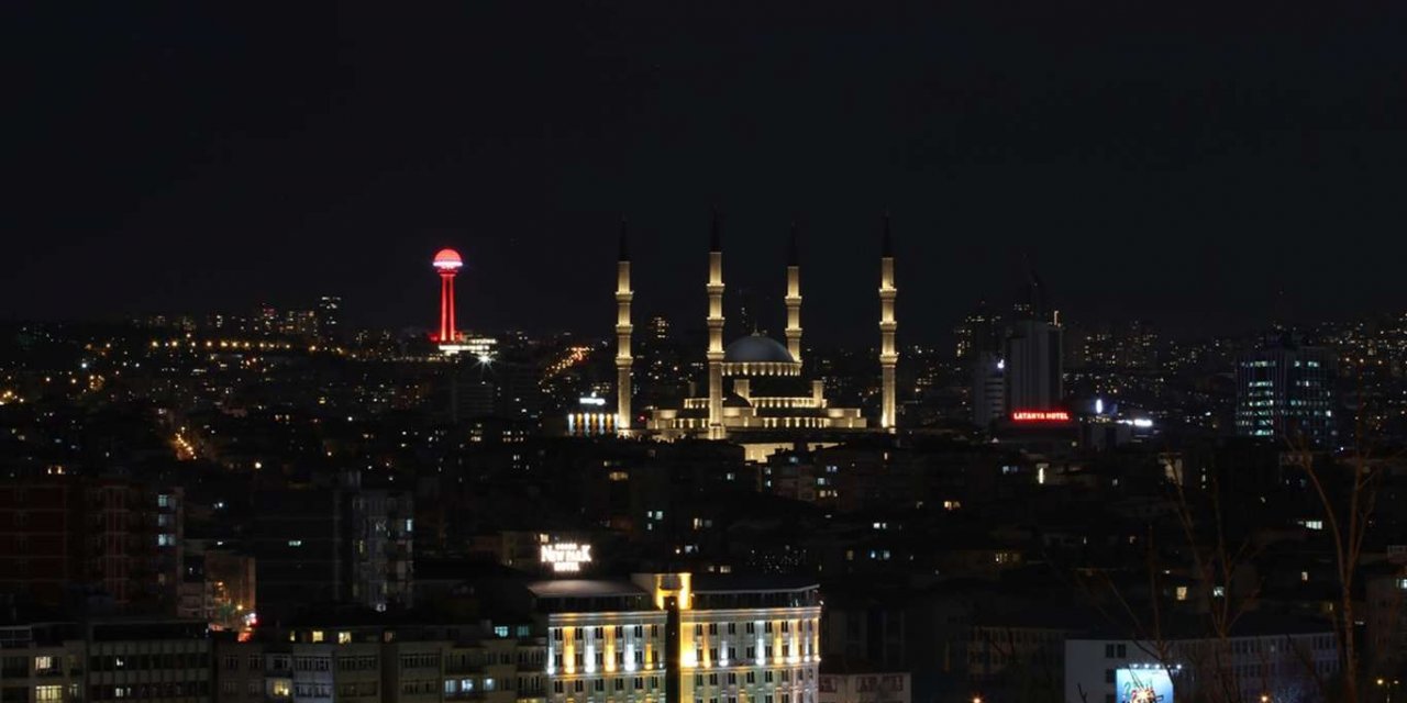 56 saatlik sokağa çıkma kısıtlaması başladı