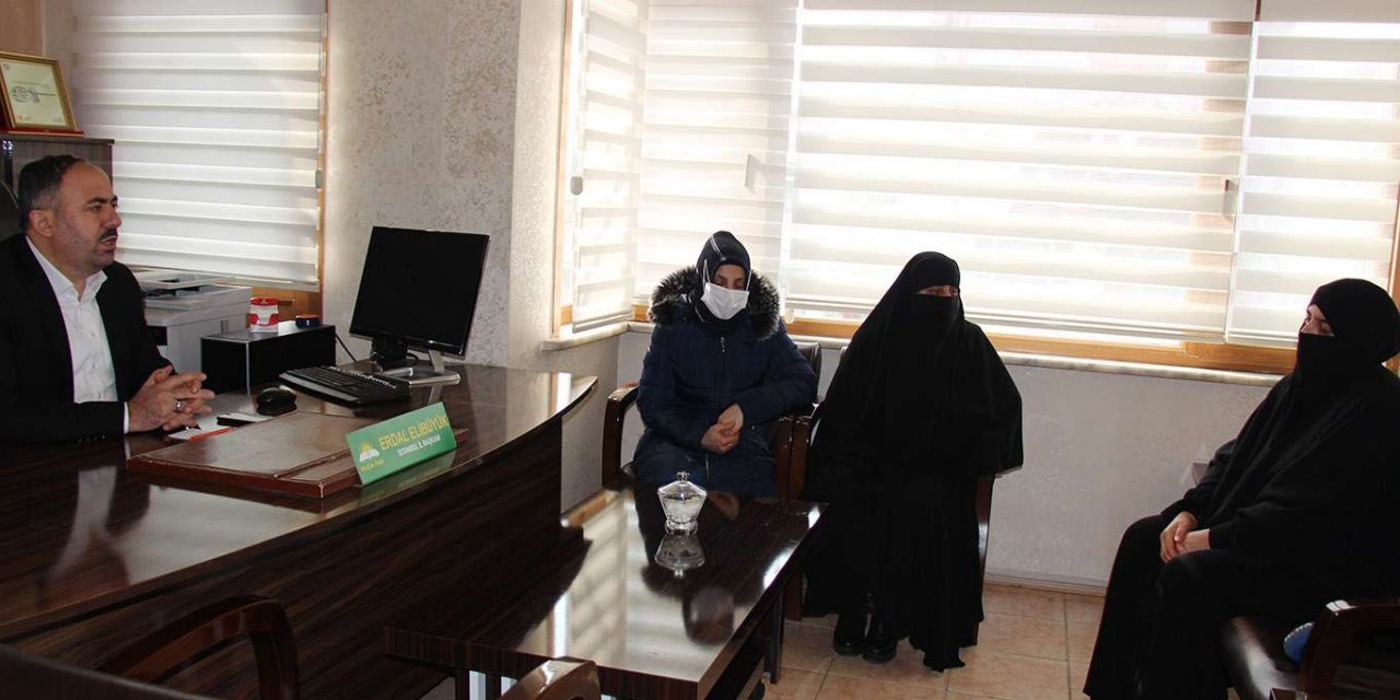 15 Temmuz'da şehit olan Kılıç'ın annesi HÜDA PAR İstanbul İl başkanlığını ziyaret etti