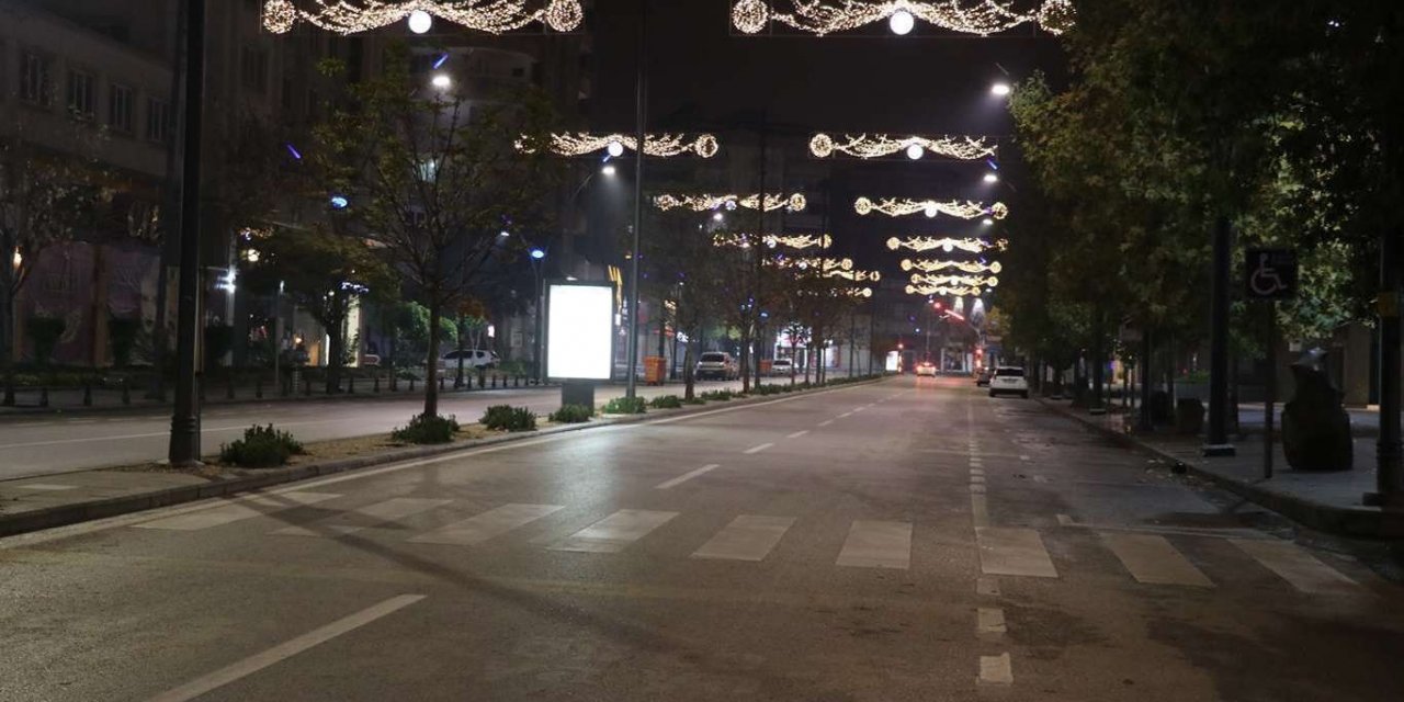 56 saatlik sokağa çıkma kısıtlaması sona erdi