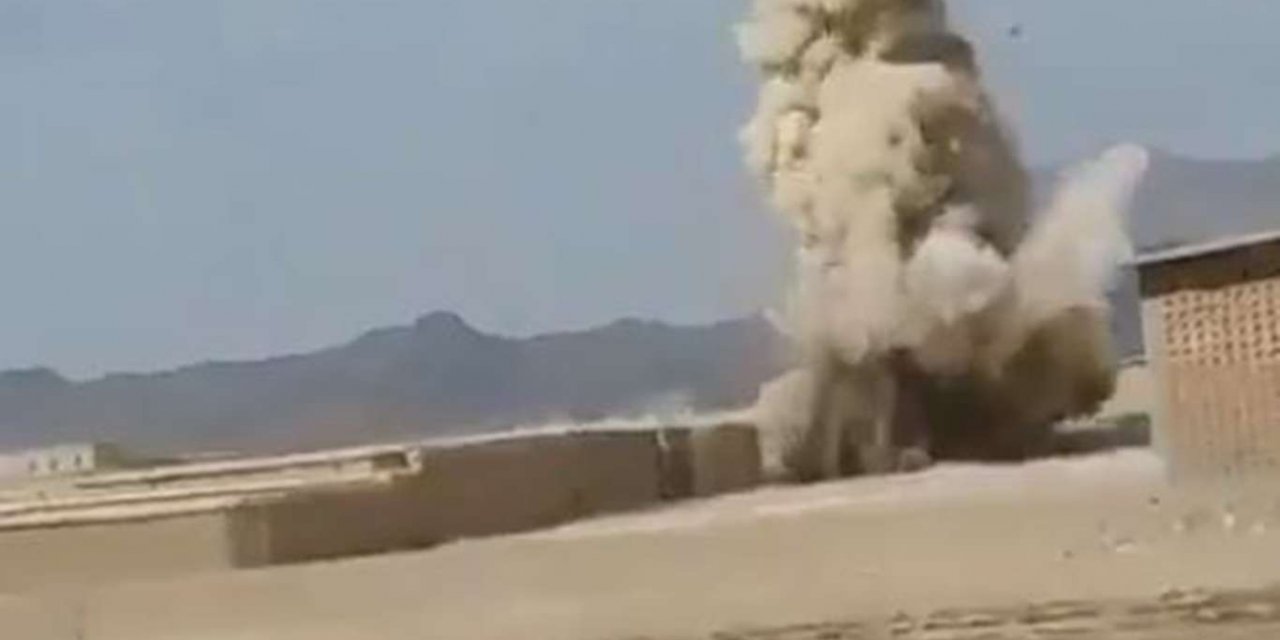 Taliban'ın Afgan askeri aracını imha görüntüleri kameraya yansıdı