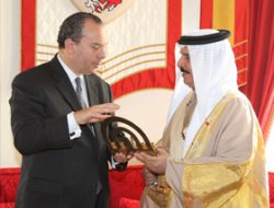 Siyonistlerden Bahreyn Emiri'ne Ödül!