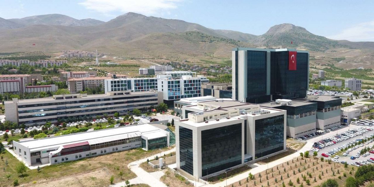 İntraabdominal tümoral kitle operasyonu başarıyla yapıldı