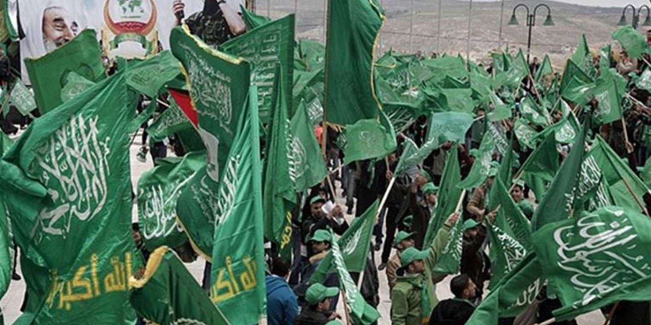 Hamas calls for releasing political detainees in West Bank