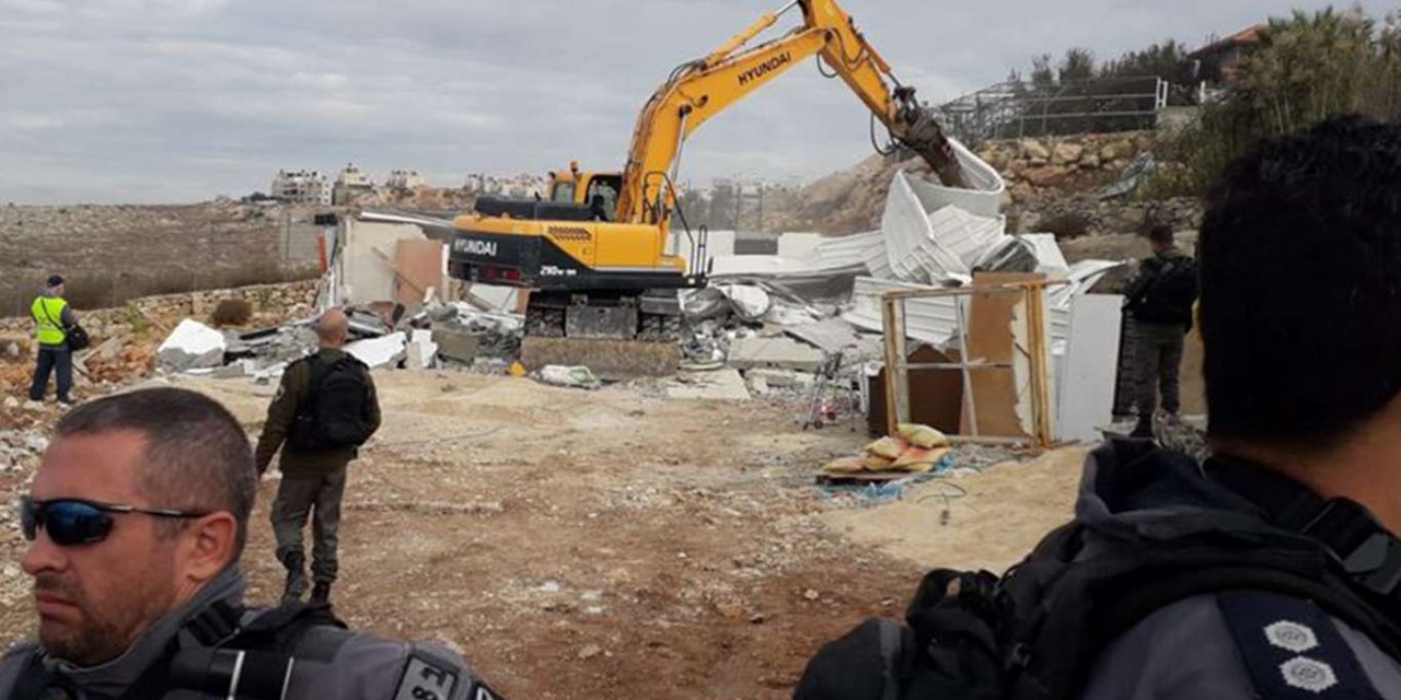 el-Halil kentinde Filistinlilere ait evler yıkılıyor