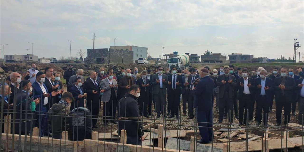 Cizre’de 400 öğrenci kapasiteli yatılı Kur’an kursunun temeli atıldı