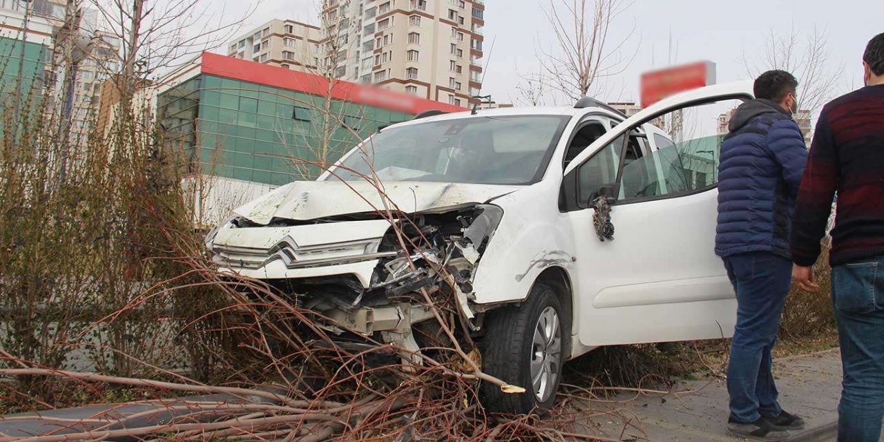Kazadan kurtulmak için manevra yapan araç bir yayaya çarptı