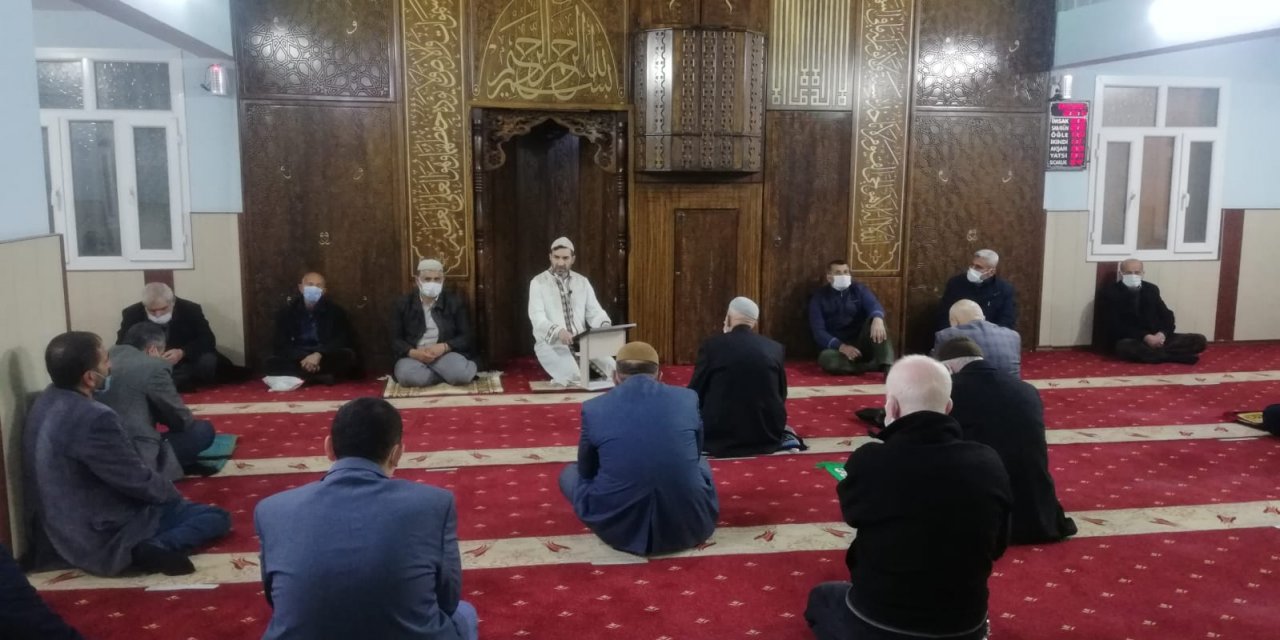 Çınar'da Miraç Kandili dualarla yad edildi