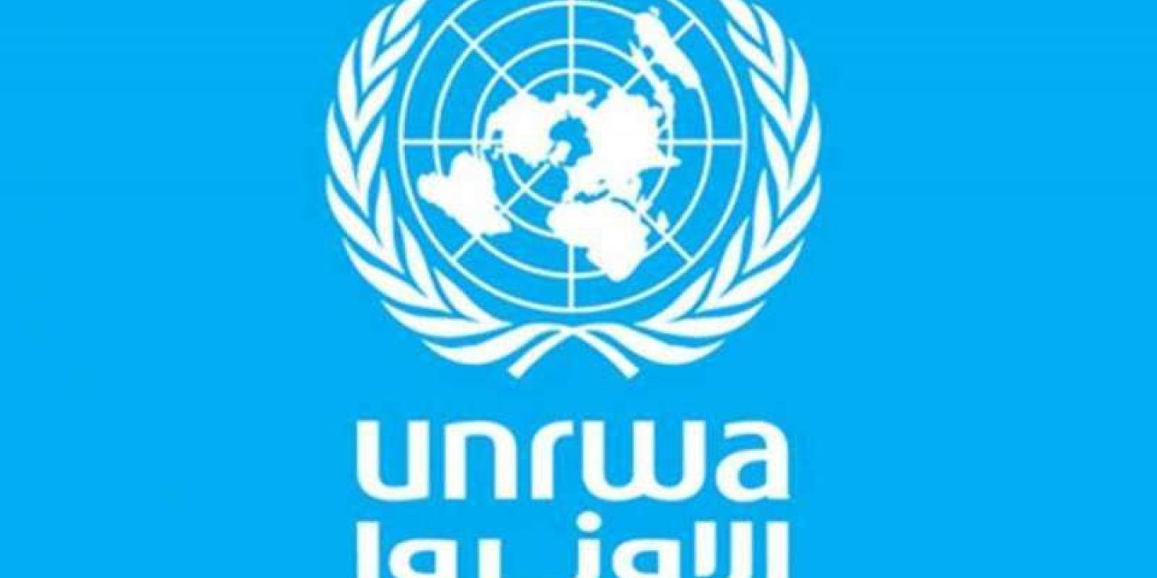 Filistinli mülteciler UNRWA'nın yardımları kısma kararına büyük tepki gösterdi