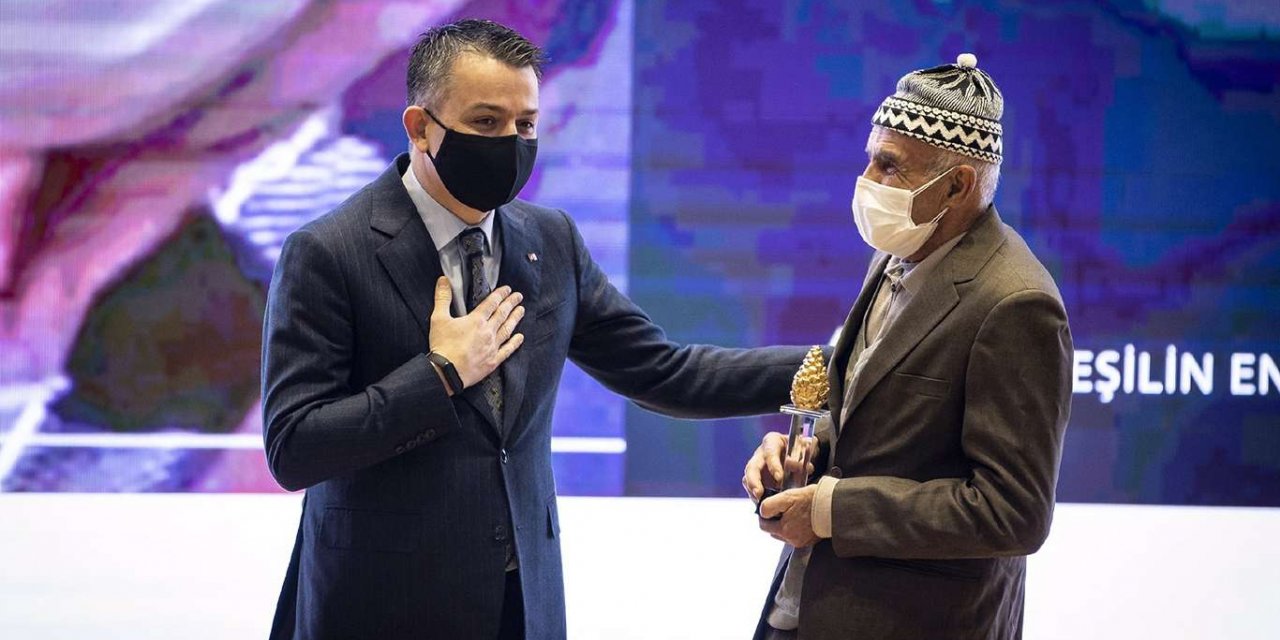 Bakan Pakdemirli: Son 19 yılda 5,3 milyar fidanı toprakla buluşturduk