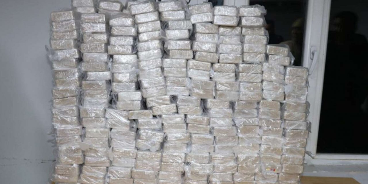 Hakkâri’de 482 kilo eroin, 65 kilo da metamfetamin ele geçirildi