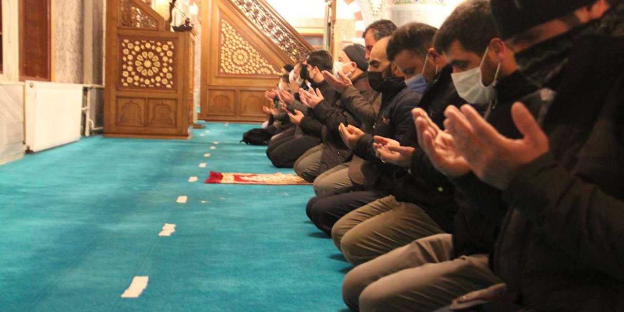 Kudüs'ün özgürlüğü için eller semaya açıldı