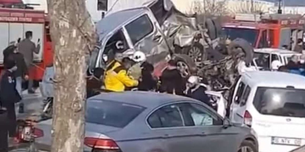 Li Bursayê qezaya zincîrîn: 4 mirî 21 birîndar