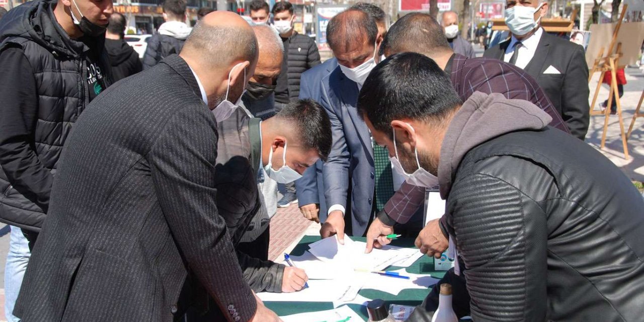 Çin zulmü altındaki Doğu Türkistanlı Müslümanlar için imza kampanyası başlatıldı