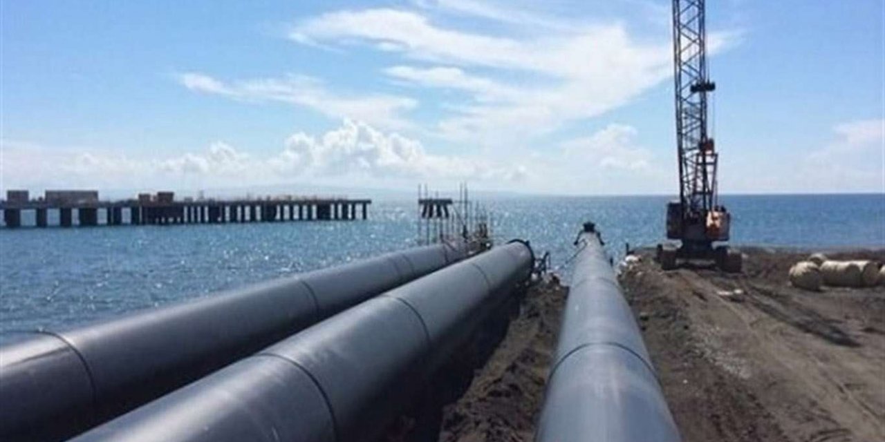 İran deniz suyunu çöl bölgeleri ve sanayi tesislerine aktarıyor