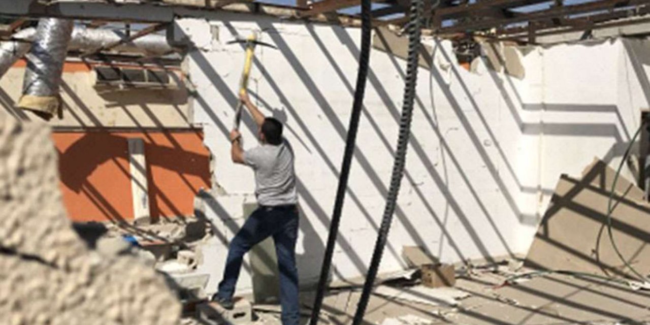 ZOA forces two Jerusalemites to demolish house and restaurant