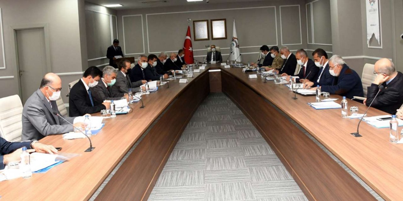 Adıyaman'da bağımlılıkla mücadele toplantısı yapıldı