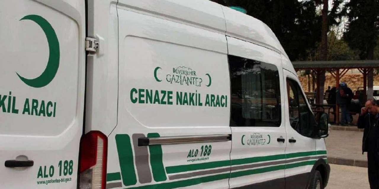 Gaziantep'te meydana toprak kayması sonucu bir kişi hayatını kaybetti