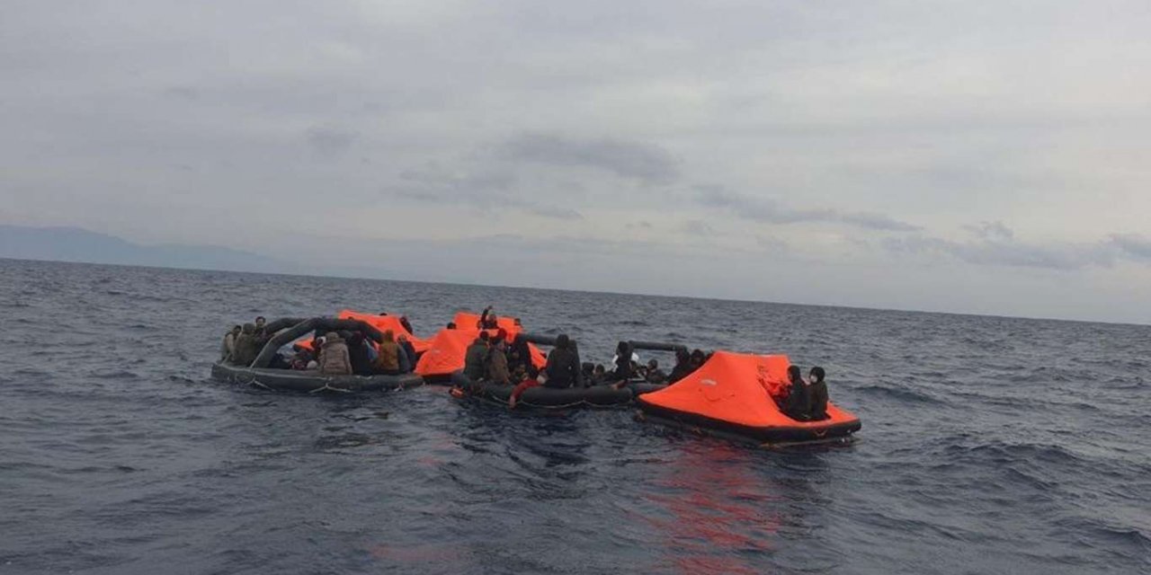 Turkish Coast Guard: 158 irregular migrants rescued off northwestern Turkey