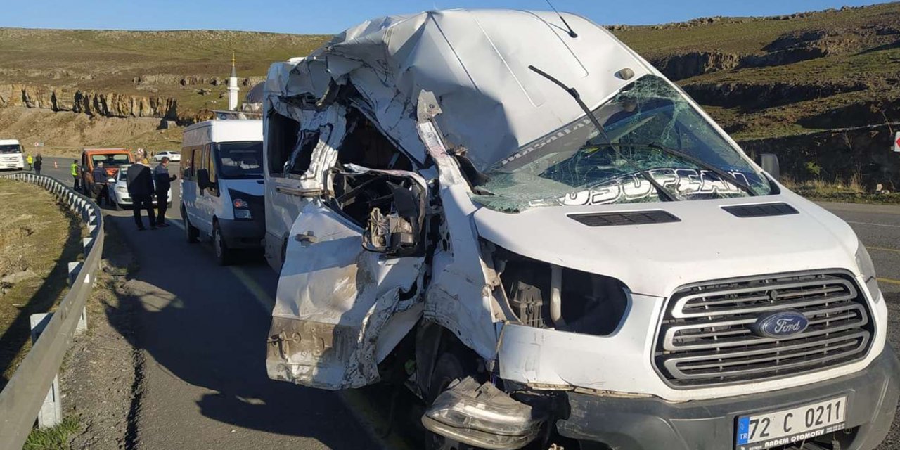 İki ayrı trafik kazasında iki kişi yaralandı