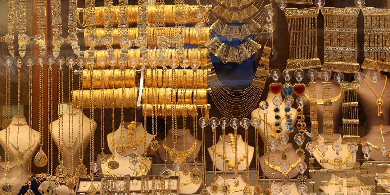 Kuyumculardan talep edilen 500 gram altın teminatı şartı taslaktan kaldırıldı