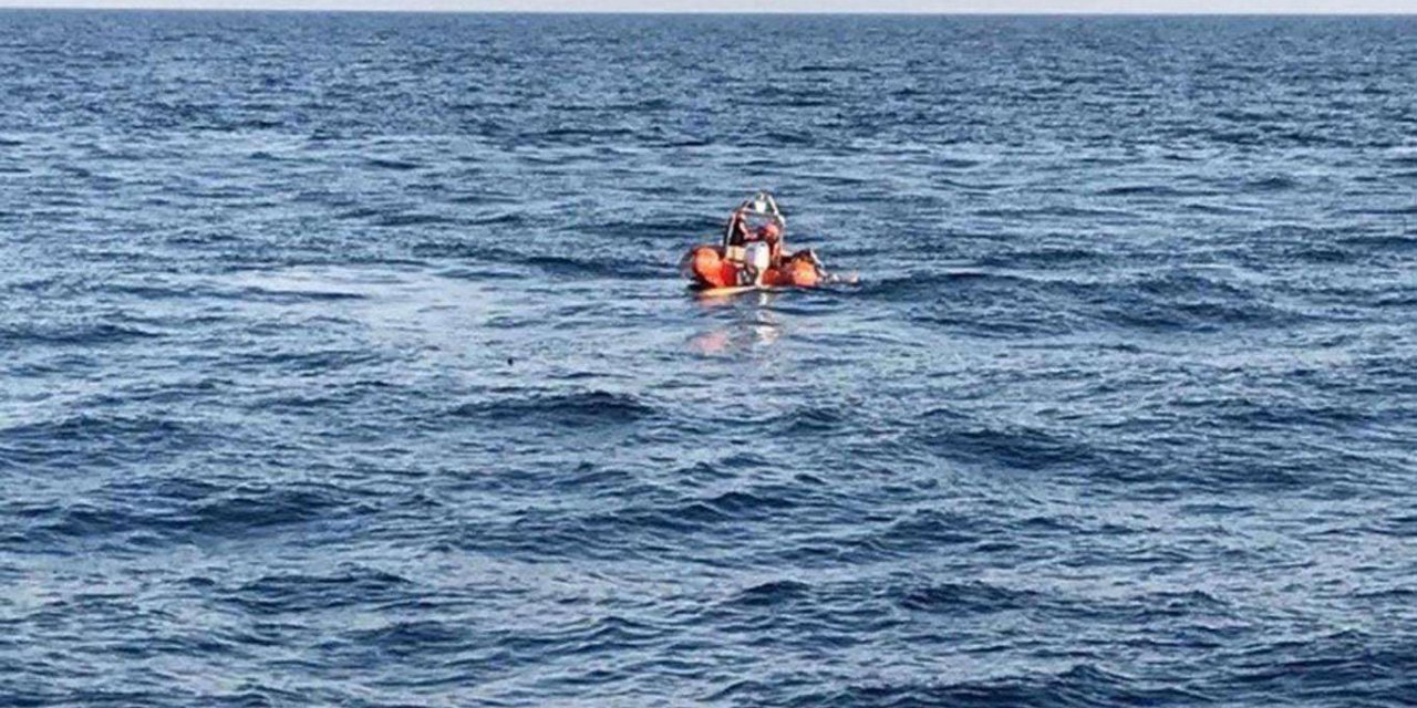 İzmir'de lastik bot battı: 3 ölü