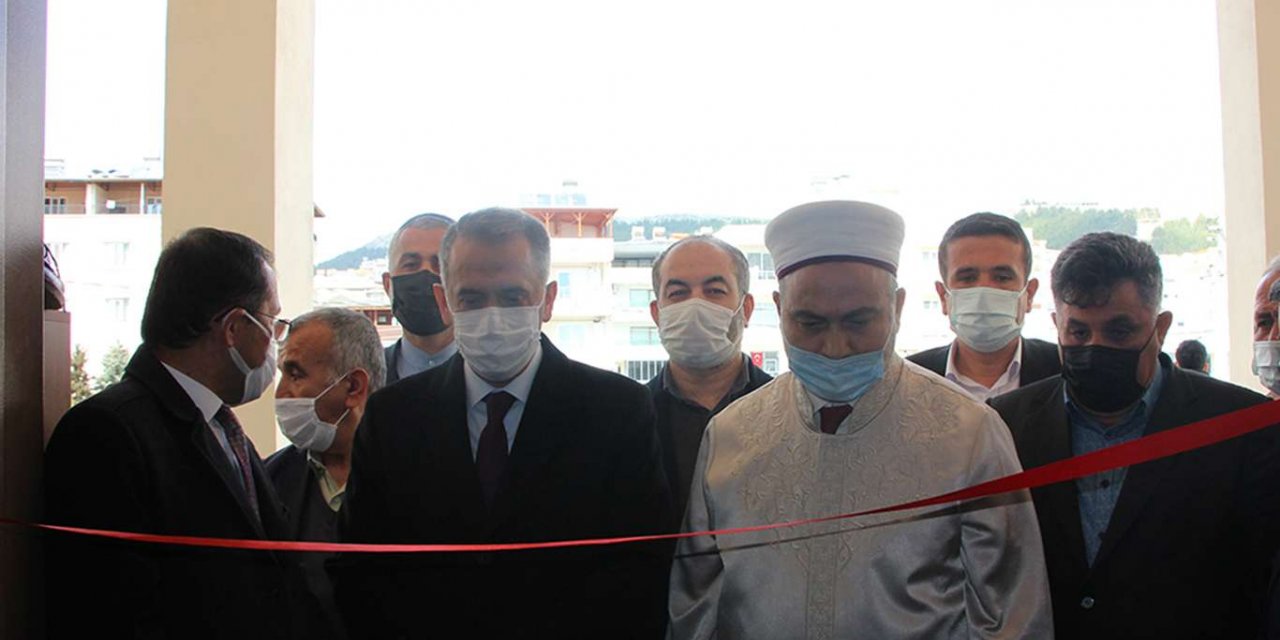 Adıyaman'da yapımı tamamlanan cami ibadete açıldı