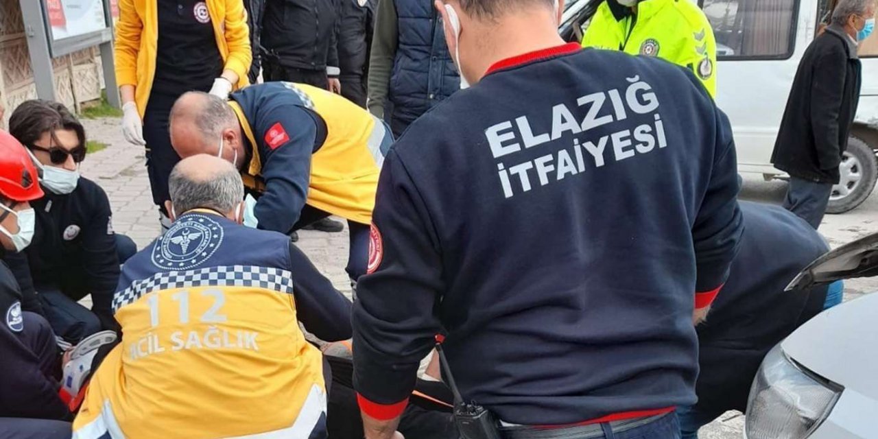 Kamyonet û mînîbus li hev qelibîn: 8 birîndar