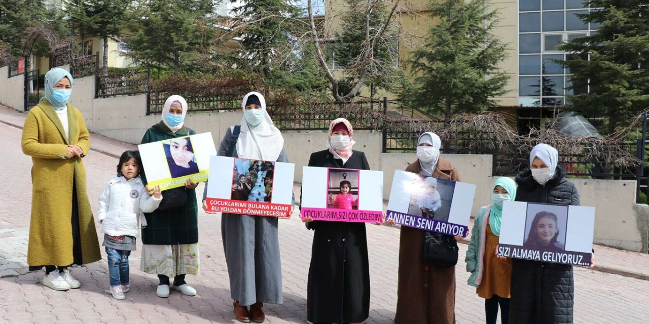 ​Doğu Türkistanlı anneler evlatları için başlattıkları yürüyüş kapsamında Ankara'ya ulaştı