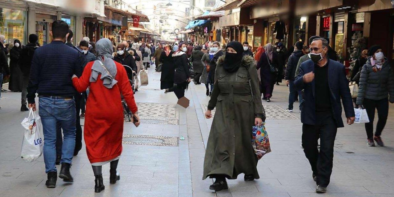 Hukukçular ve halk Öğrenci Andı hakkında ne diyor?