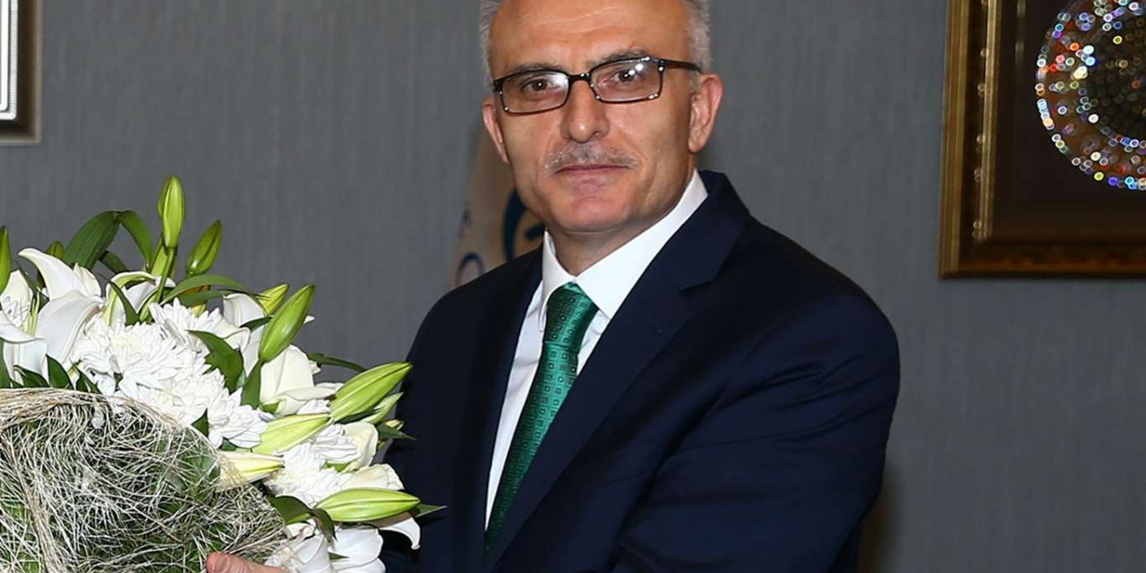 Merkez Bankası Başkanlığı görevinden alınan Naci Ağbal'dan açıklama