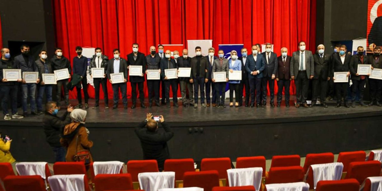 Van'da istihdama katkı sunan firmalara teşekkür belgesi