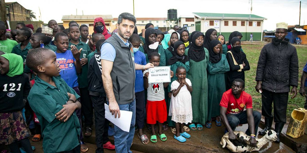 Avrupa Yetim Eli Afrika'da ihtiyaç sahibi ailelere kırmızı et dağıtımı gerçekleştirdi