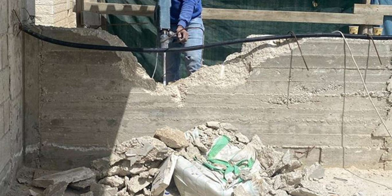 ZOA forces two Jerusalemites to raze their own homes