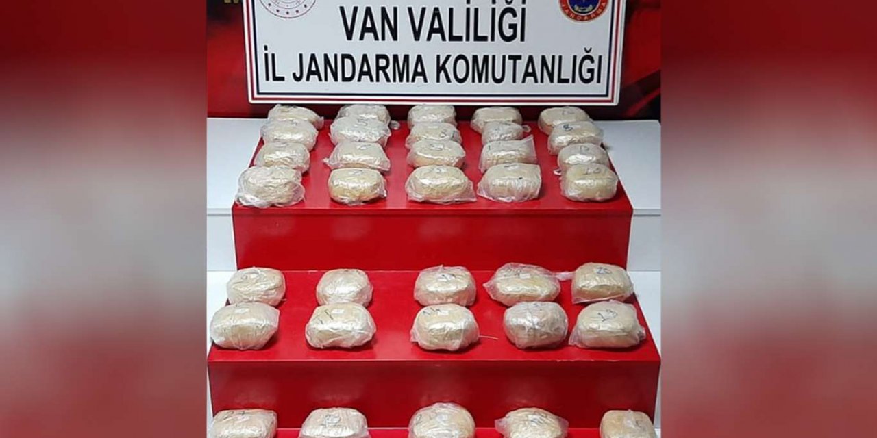 Van'da 37 kilogram uyuşturucu ele geçirildi