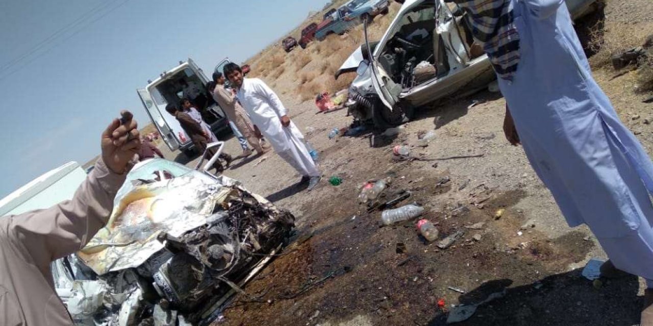 Li Îranê qezaya zincîrîn: 8 jê zarok 14 mirî