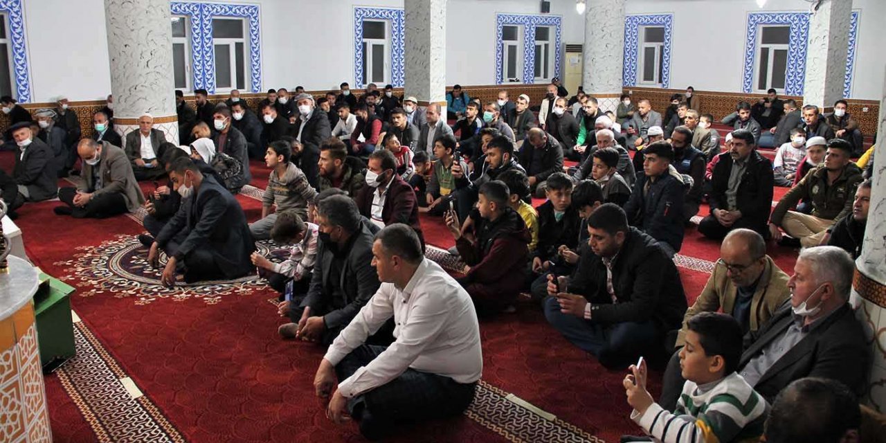 Beraat Kandili'nde Şırnaklılar camilere akın etti