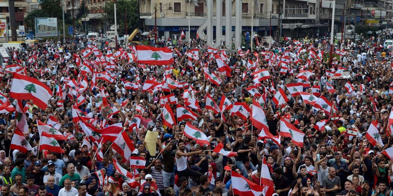 Lübnan'da "yolsuzluk" protestosu