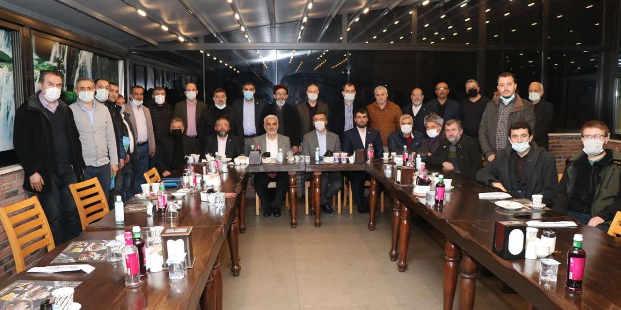 Yapıcıoğlu yeni anayasa çalışmaları kapsamında Kocaeli'deSTK temsilcileriyle bir araya geldi
