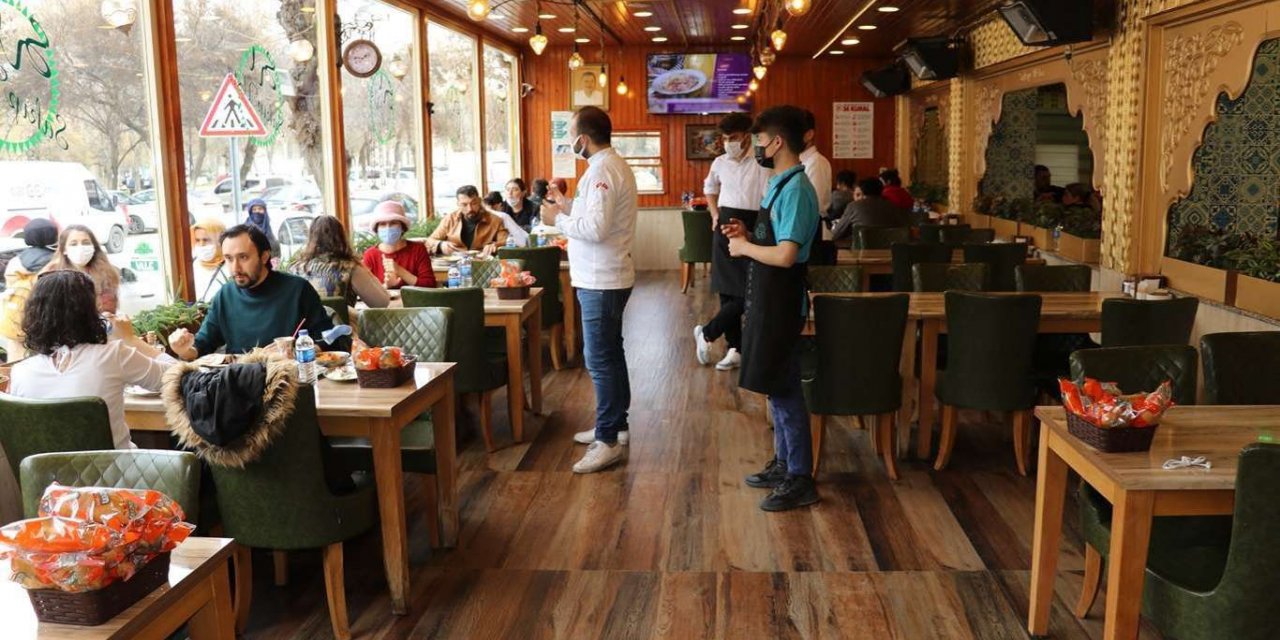 Lokanta ve kafe gibi işletmeler yüzde 50 kapasite ile çalışabilecek