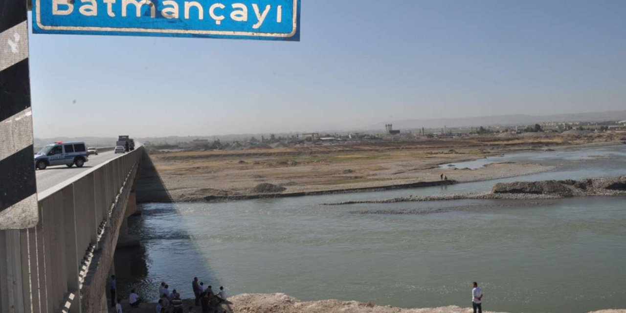 Batman Çayı kenarında üretim yapan işletmelerin taşınması çalışmaları başladı