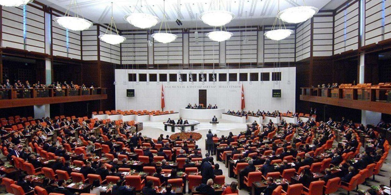 Pêşnîyaza lêpirsîna ewlehîyê hat şandinTBMMê