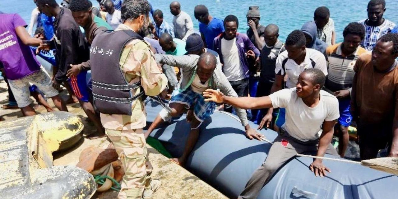 138 koçberên ku di behrê de mahsûr mabûn hatin rizgarkirin