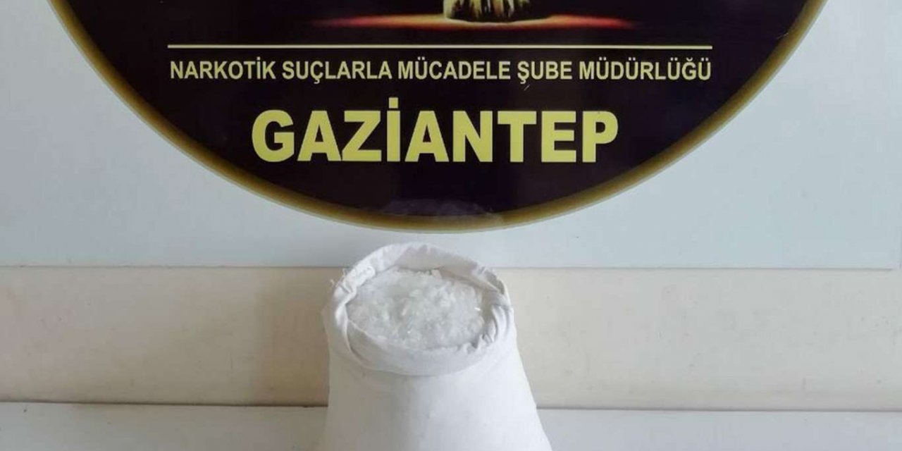 Kargo şubesinde 5 kilogram sentetik uyuşturucu ele geçirildi