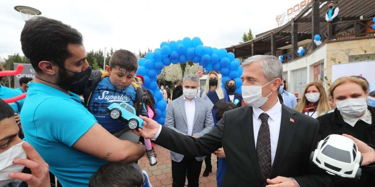 Otizmli çocuklar ziyaret edildi